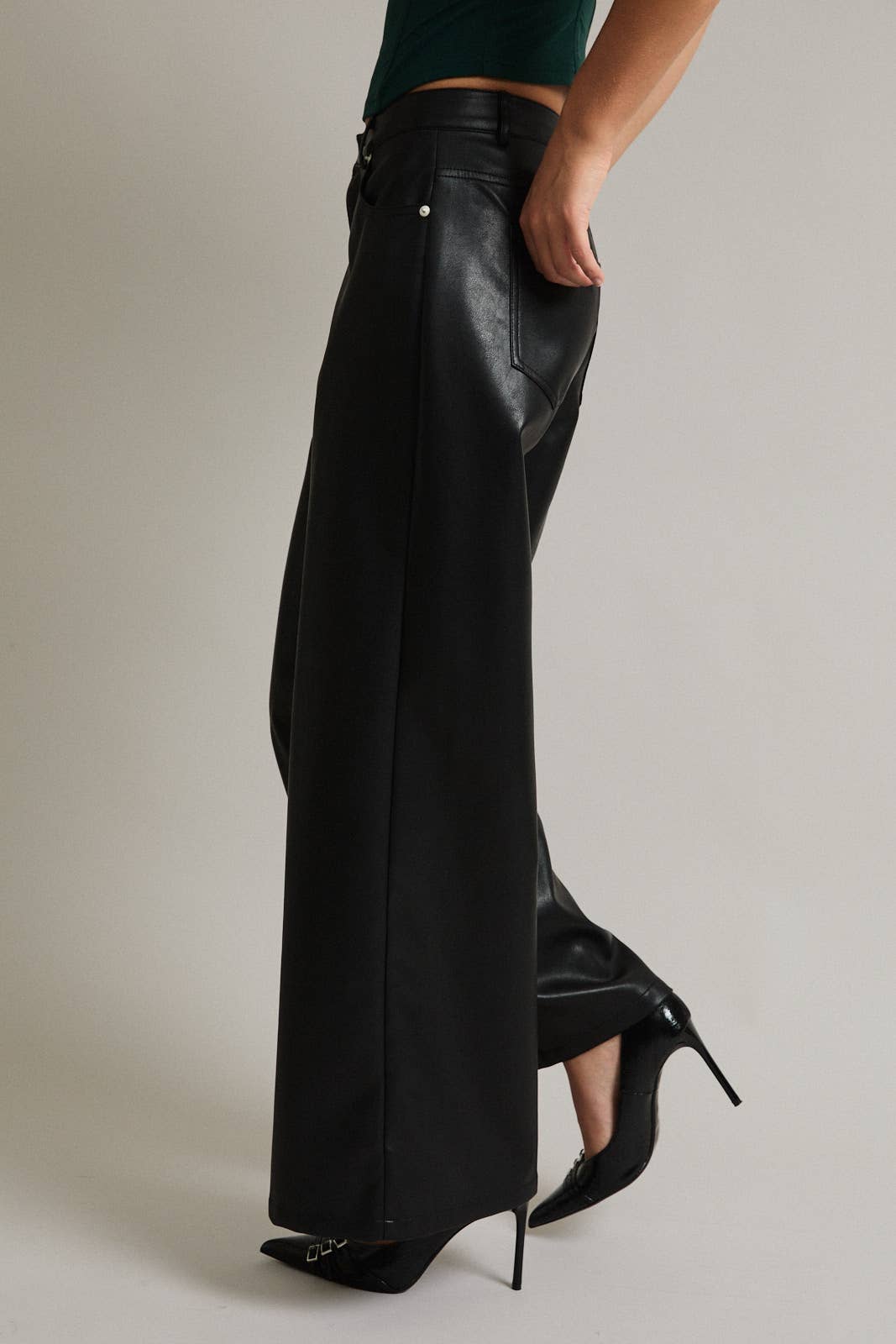 HIGH WAIST FAUX LEATHER PANTS